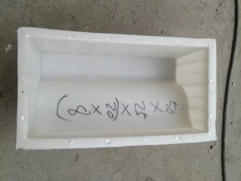 路緣石模具多種規格，便宜供應